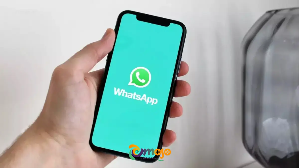 تغییر تب Status در WhatsApp